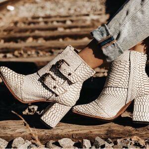 Freebird by Steven Joey Boots Size 9 Retail $295